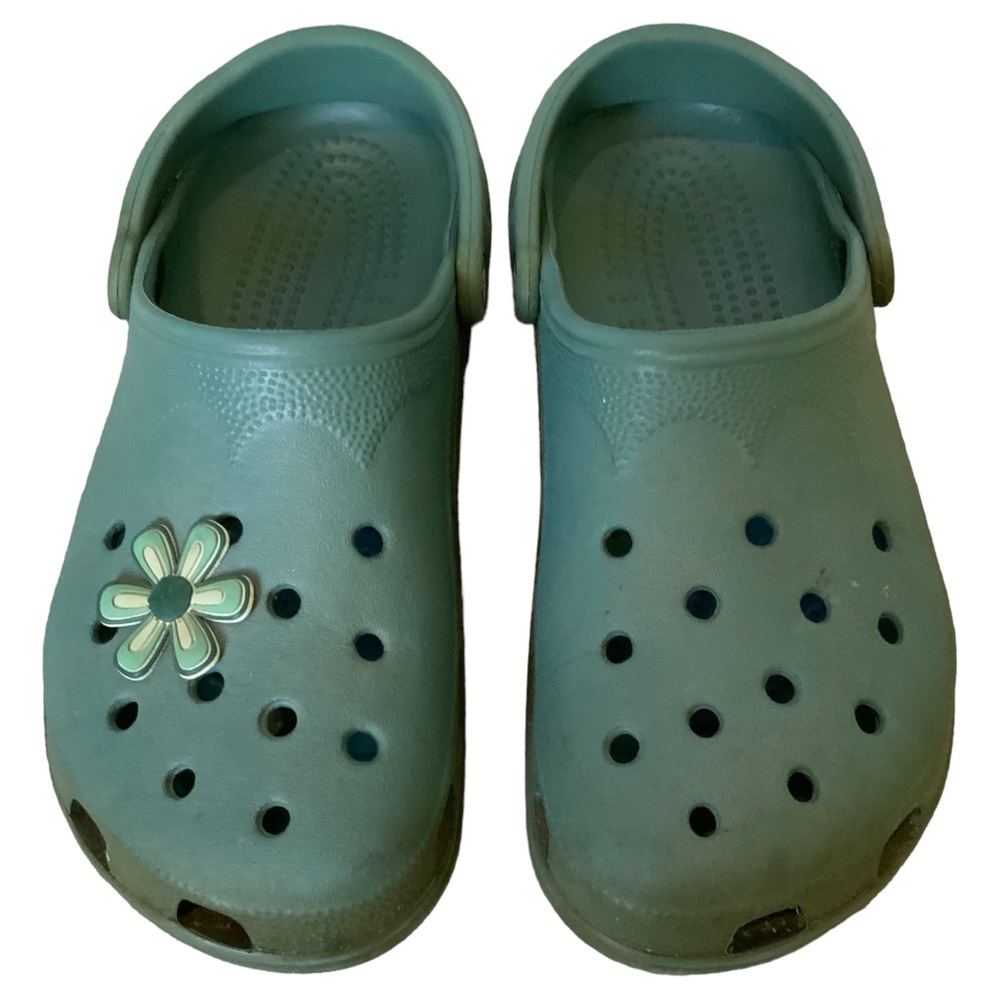 Crocs Classic Clog Style Green With Flower Jibbit Size Large